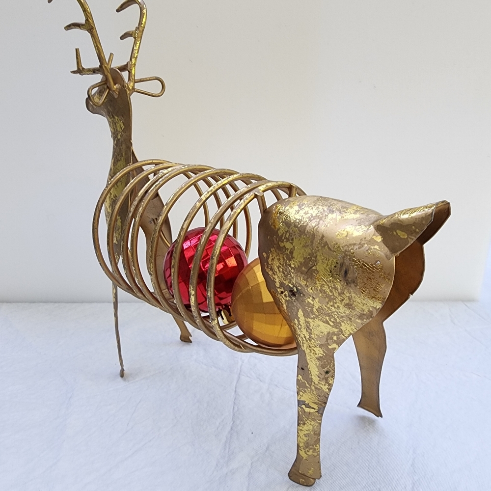 Gold metal reindeer, set of two Christmas decor - Picture 7 of 11
